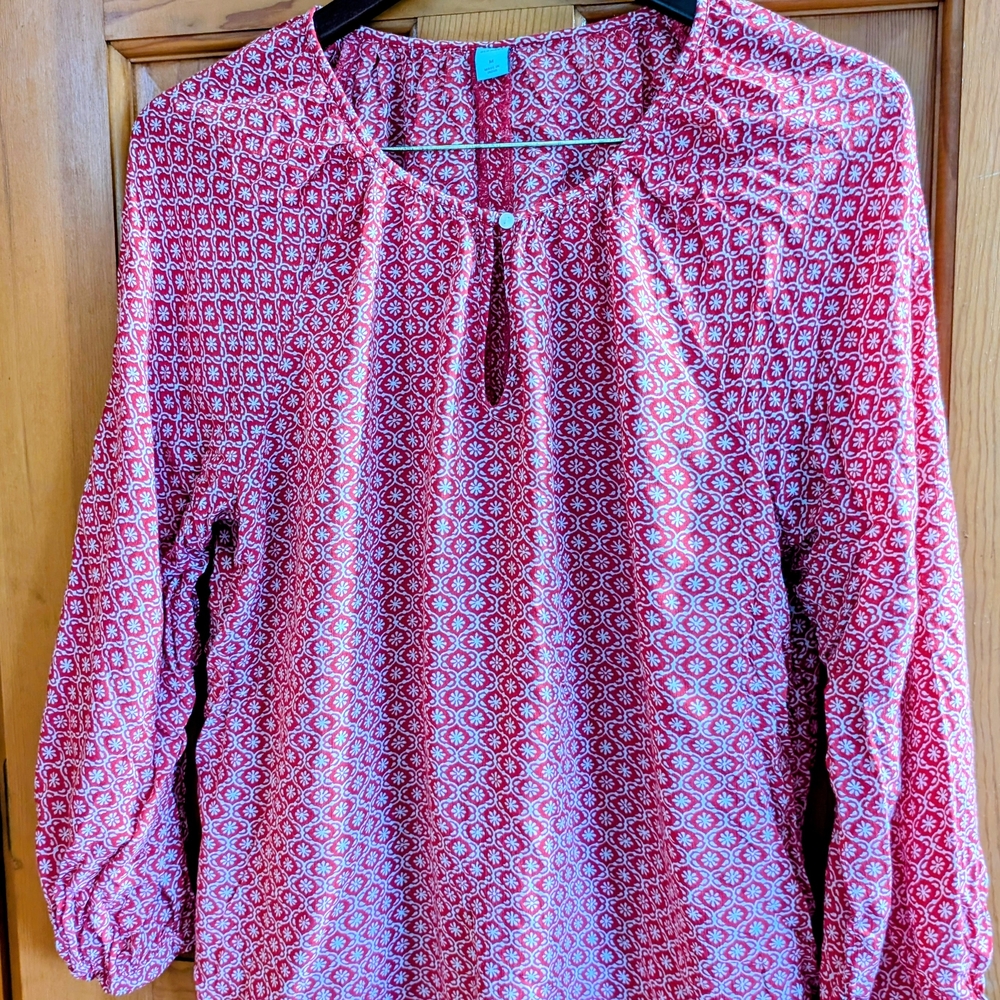 Old Navy Red and White Geometric Blouse